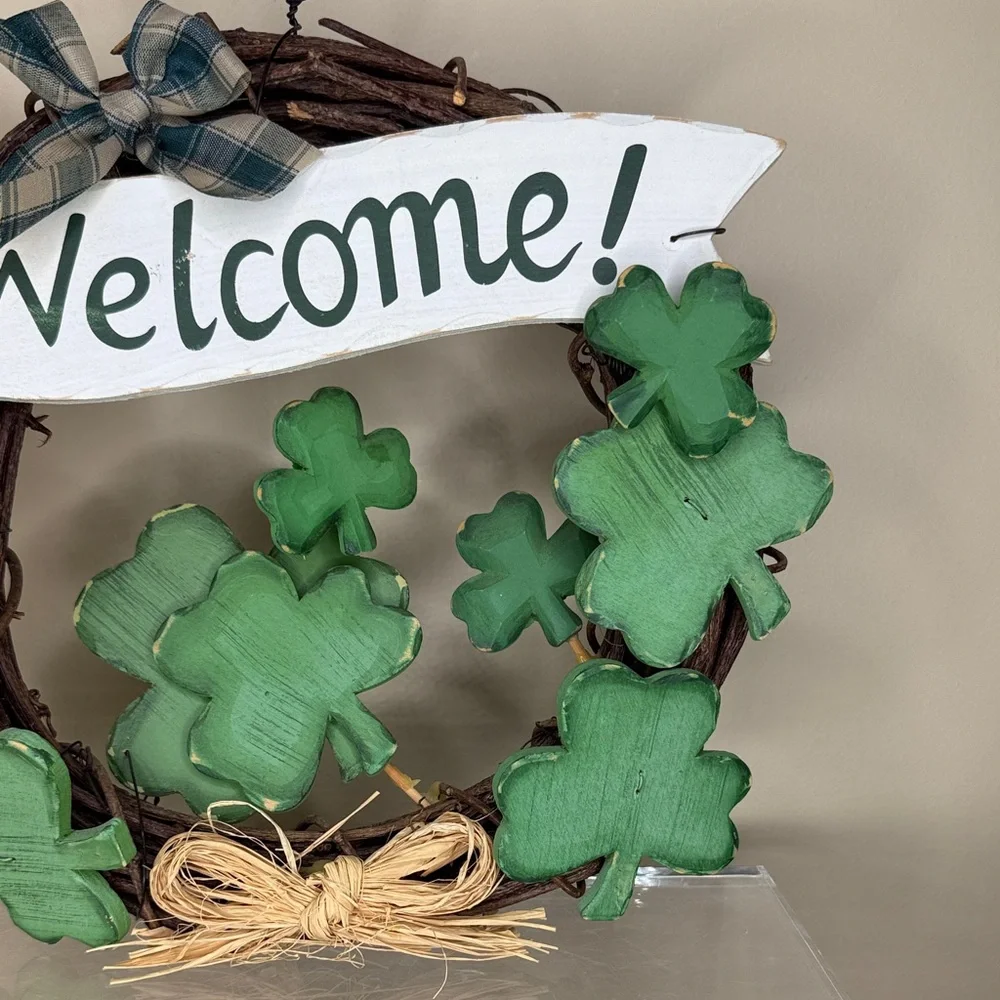 Festive Green Shamrock Welcome Wreath